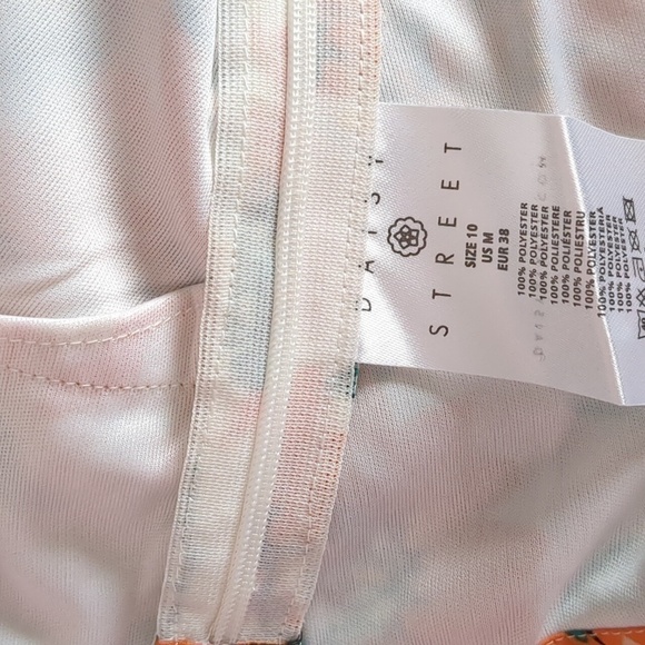 Daisy Street Dolls Kill Floral Tie Strap White and Orange Crop Top size Medium - Picture 4 of 5